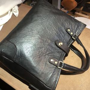 Bag made with precious deer leather.